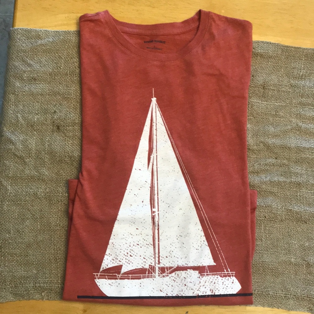 Banana Republic graphic tee